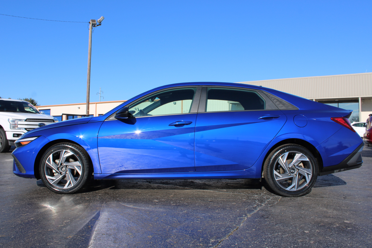 Hyundai Elantra SEL Sport 2025