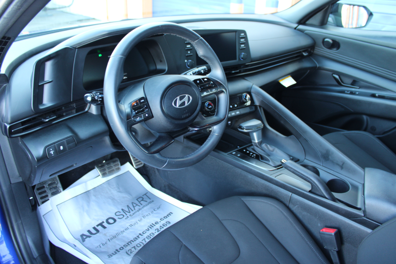 Hyundai Elantra SEL Sport 2025