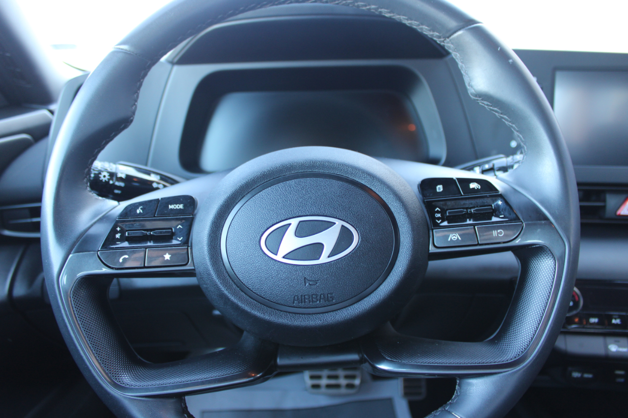 Hyundai Elantra SEL Sport 2025