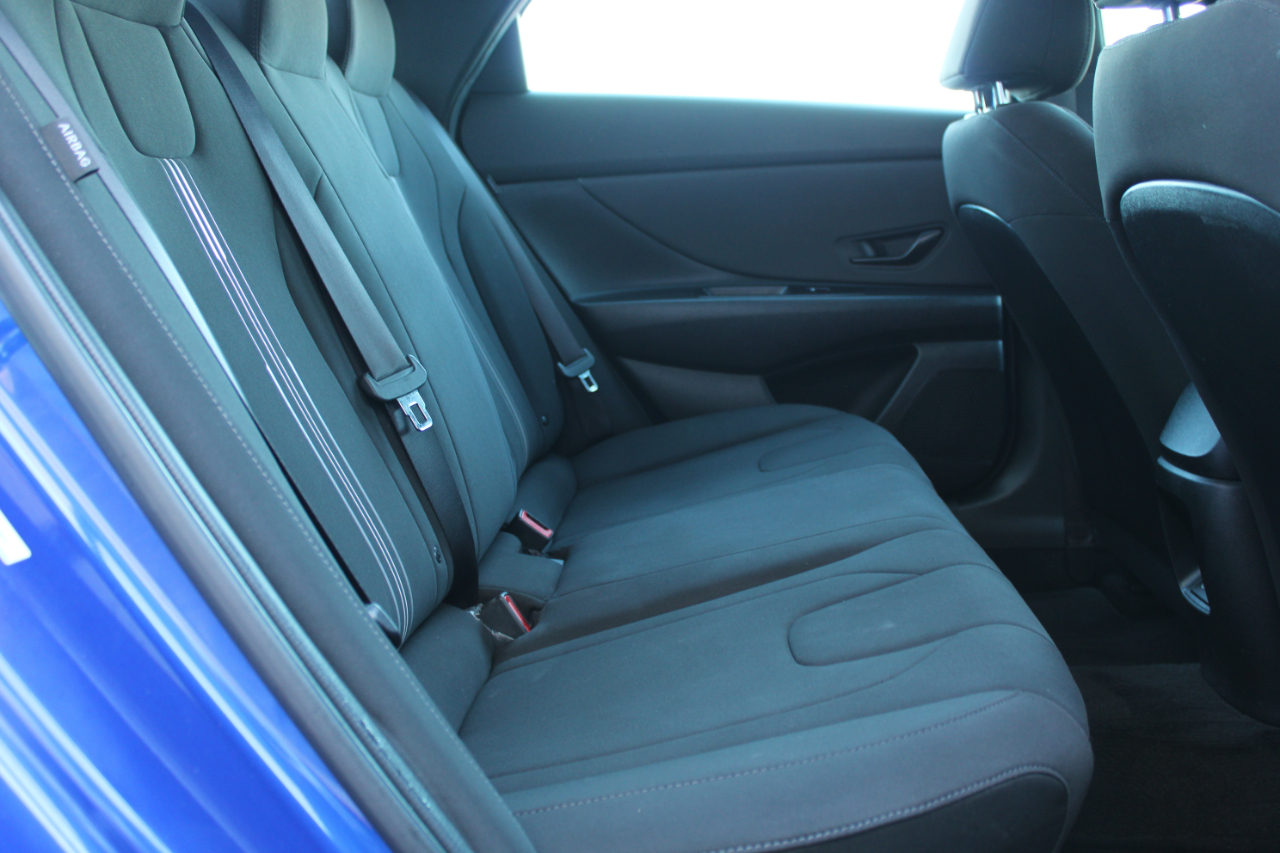 Hyundai Elantra SEL Sport 2025