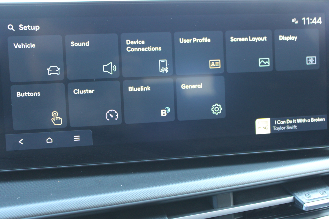 Hyundai Santa Fe SEL 2025