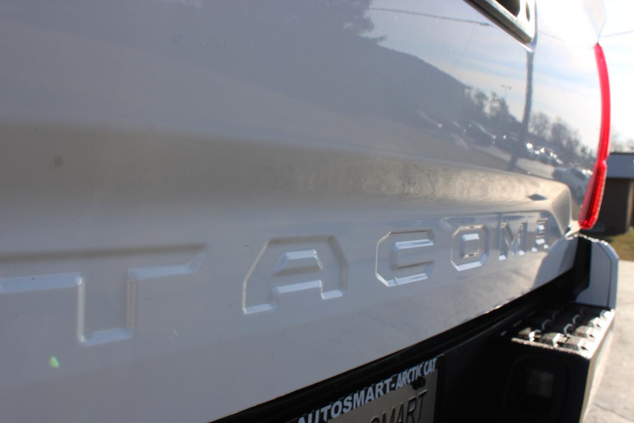 Toyota Tacoma SR5 Access Cab I4 6AT 4WD 2016