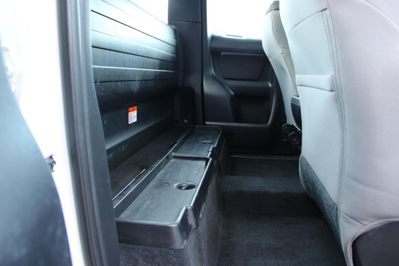 Toyota Tacoma SR5 Access Cab I4 6AT 4WD 2016