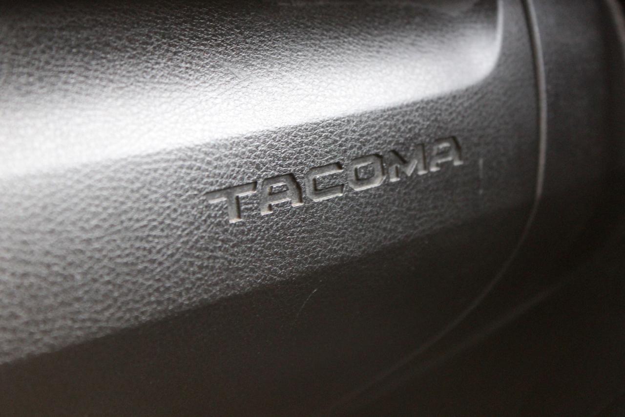 Toyota Tacoma SR5 Access Cab I4 6AT 4WD 2016