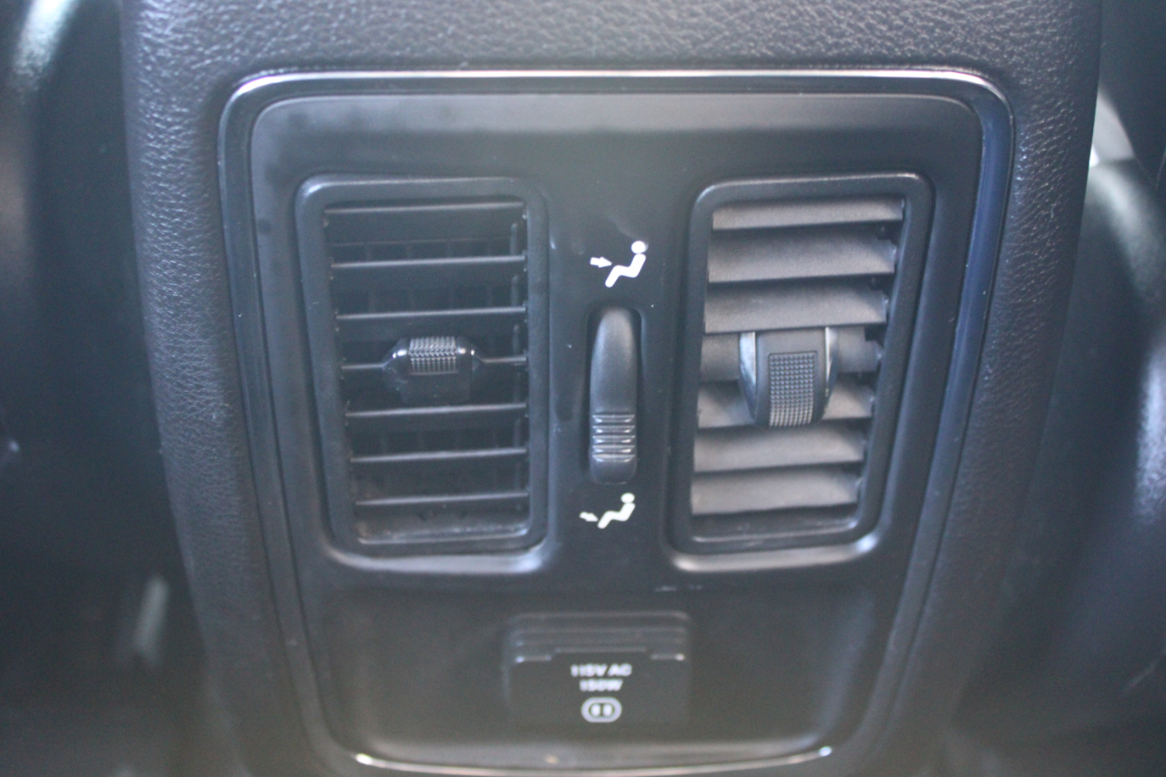 Jeep Grand Cherokee Laredo 2011