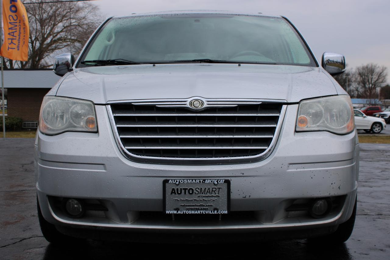 Chrysler Town & Country Touring 2010