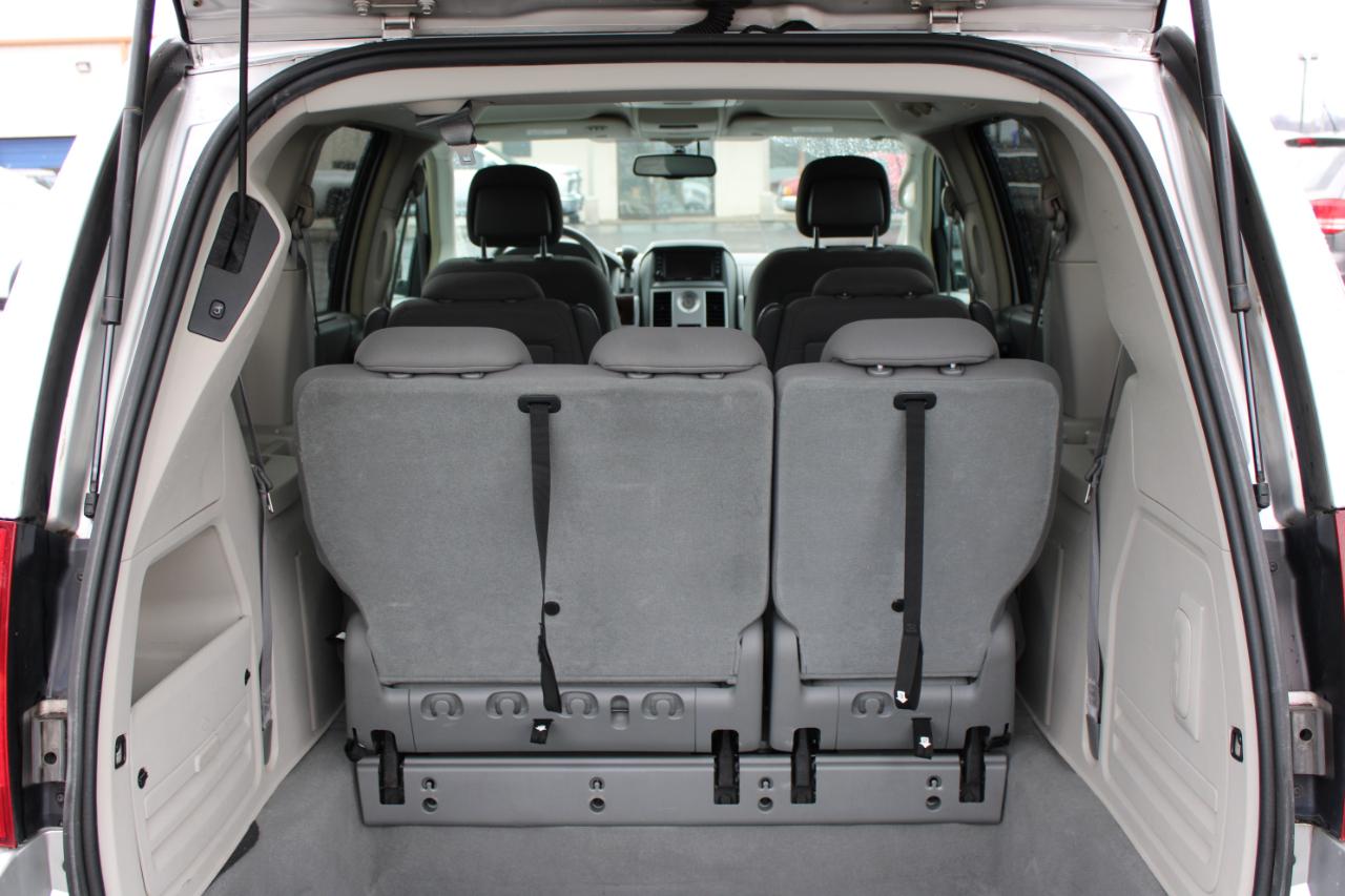 Chrysler Town & Country Touring 2010