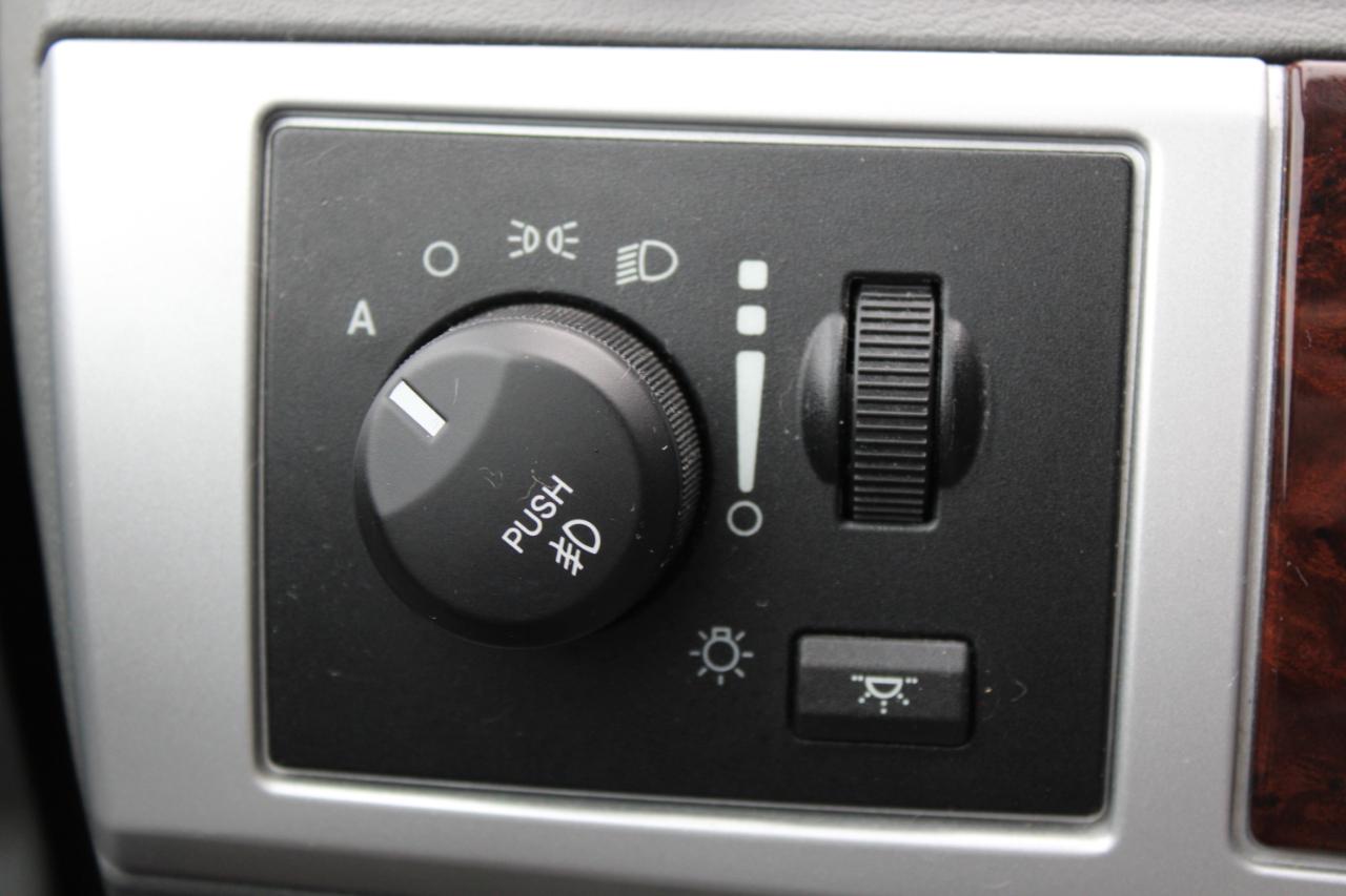 Chrysler Town & Country Touring 2010