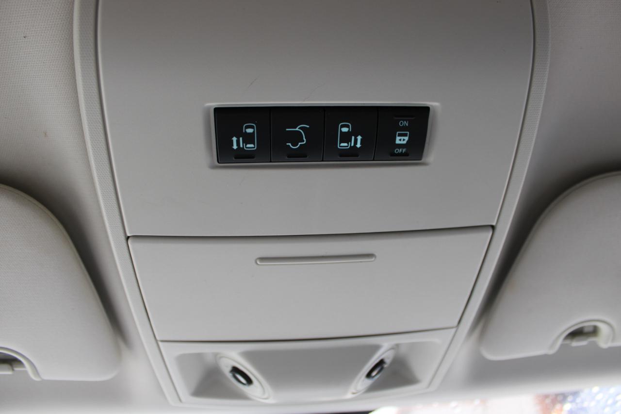 Chrysler Town & Country Touring 2010