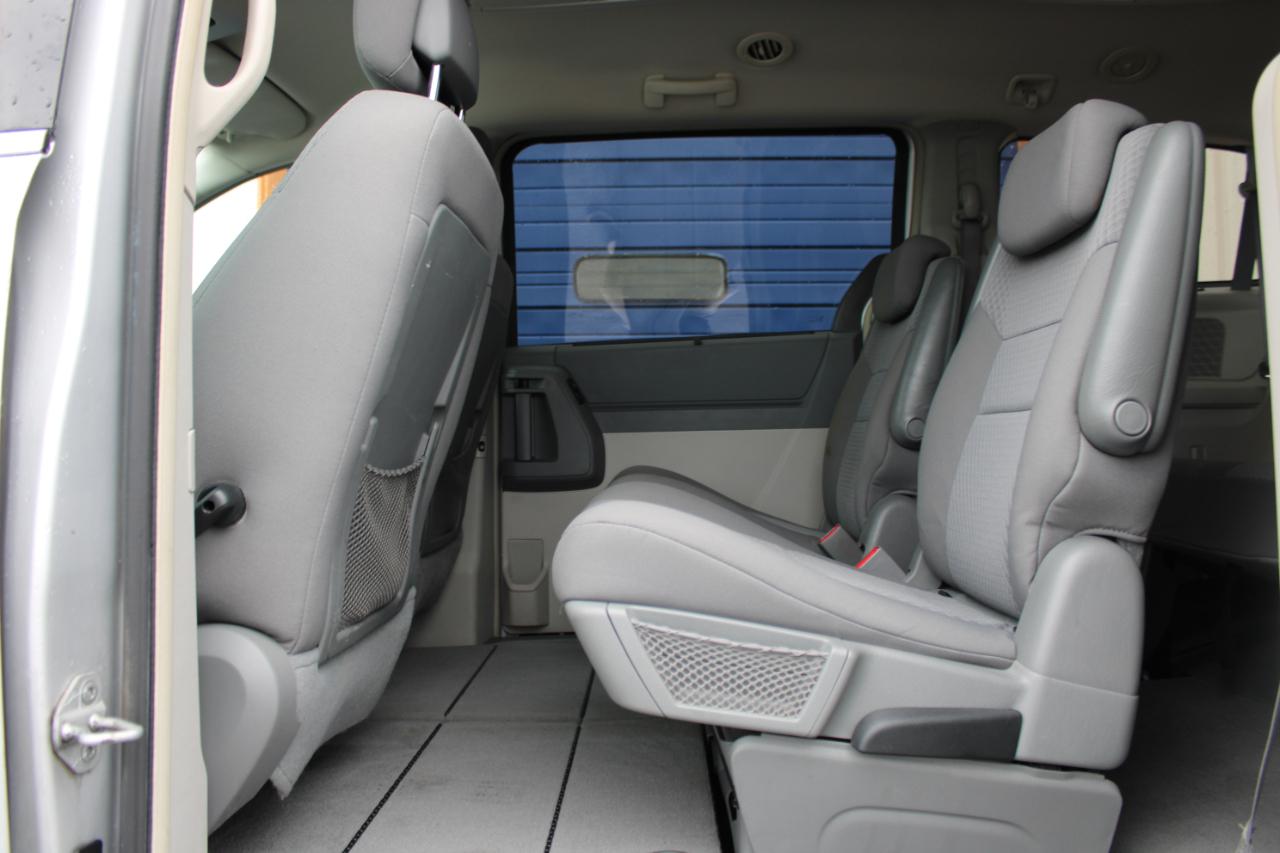 Chrysler Town & Country Touring 2010