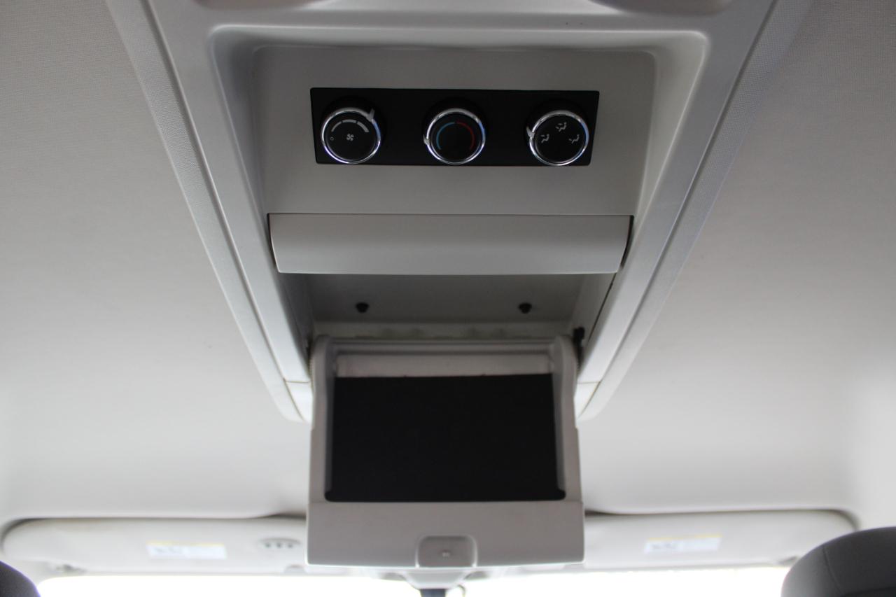 Chrysler Town & Country Touring 2010