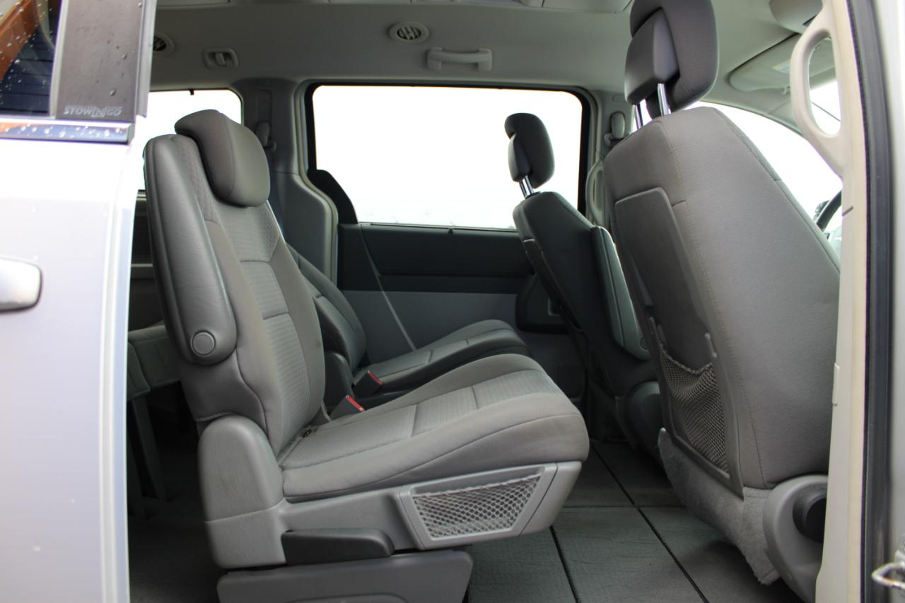 Chrysler Town & Country Touring 2010