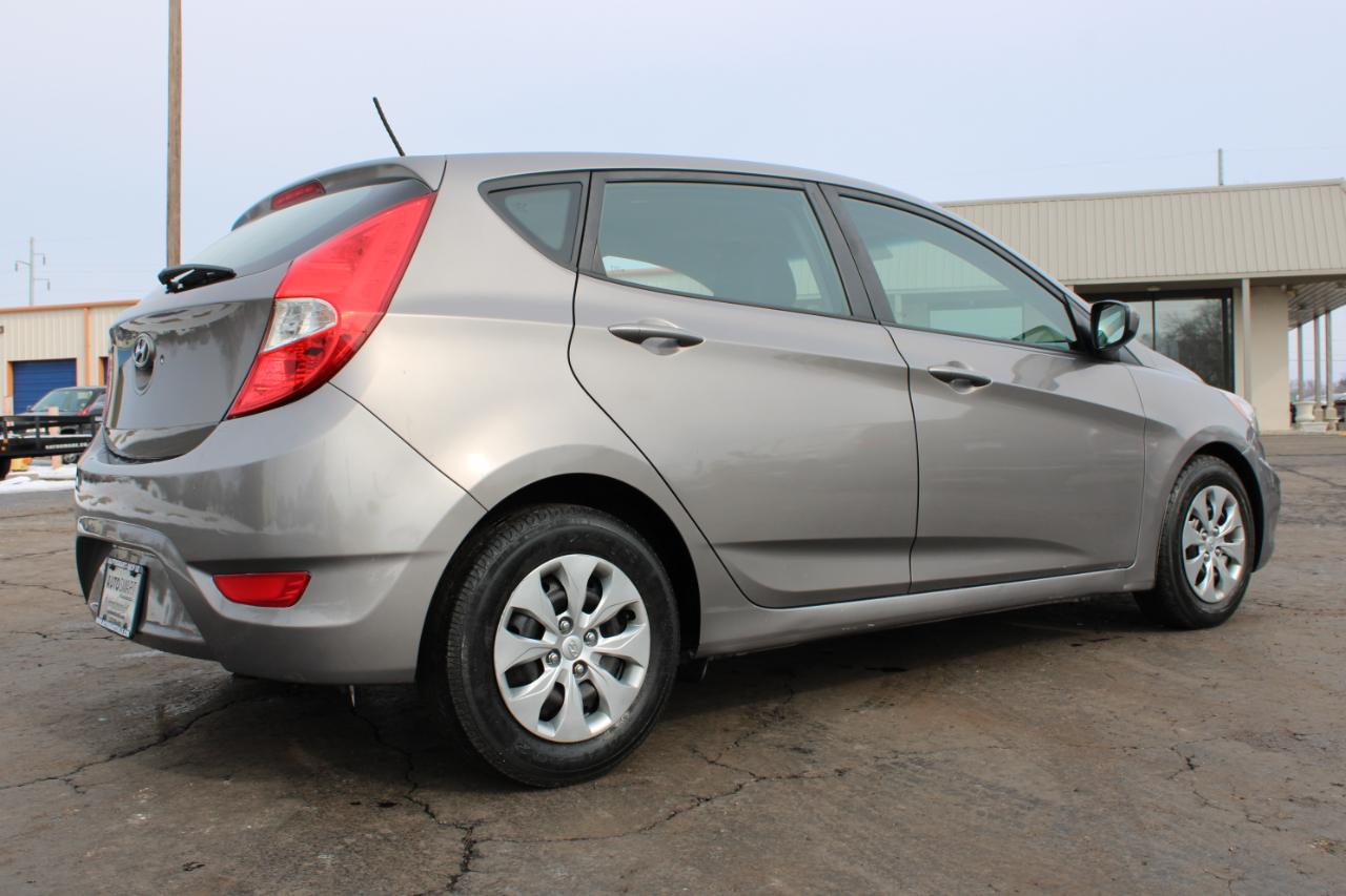 Hyundai Accent SE 2017