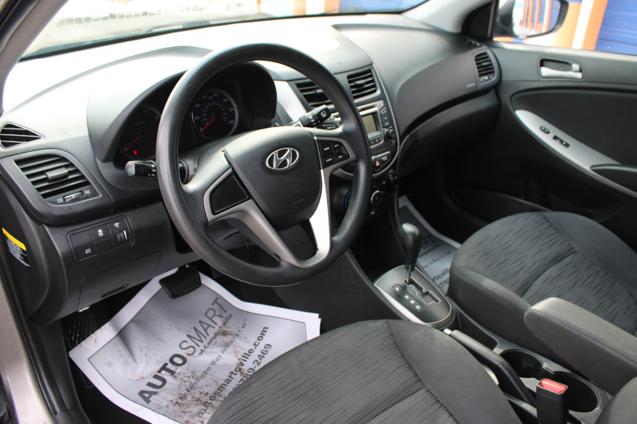 Hyundai Accent SE 2017