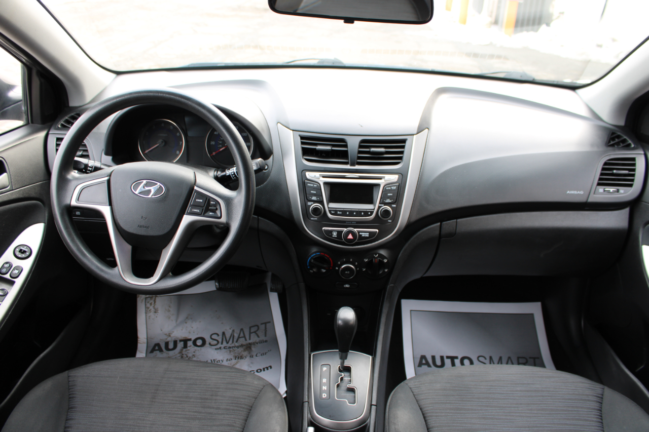 Hyundai Accent SE 2017