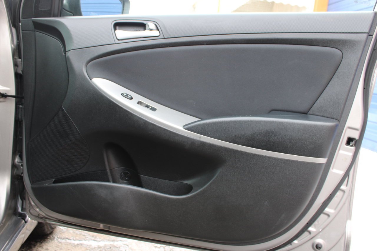 Hyundai Accent SE 2017