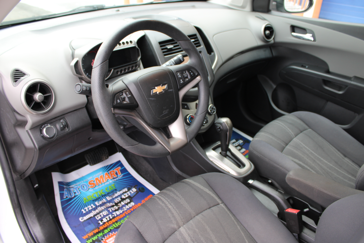 Chevrolet Sonic LT 2015