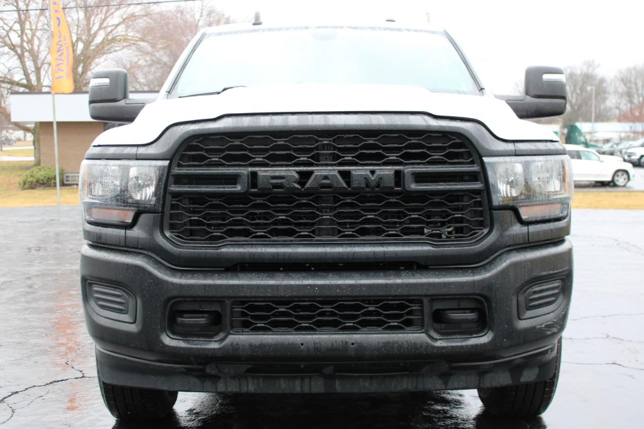 RAM 3500 Tradesman Crew Cab 2023