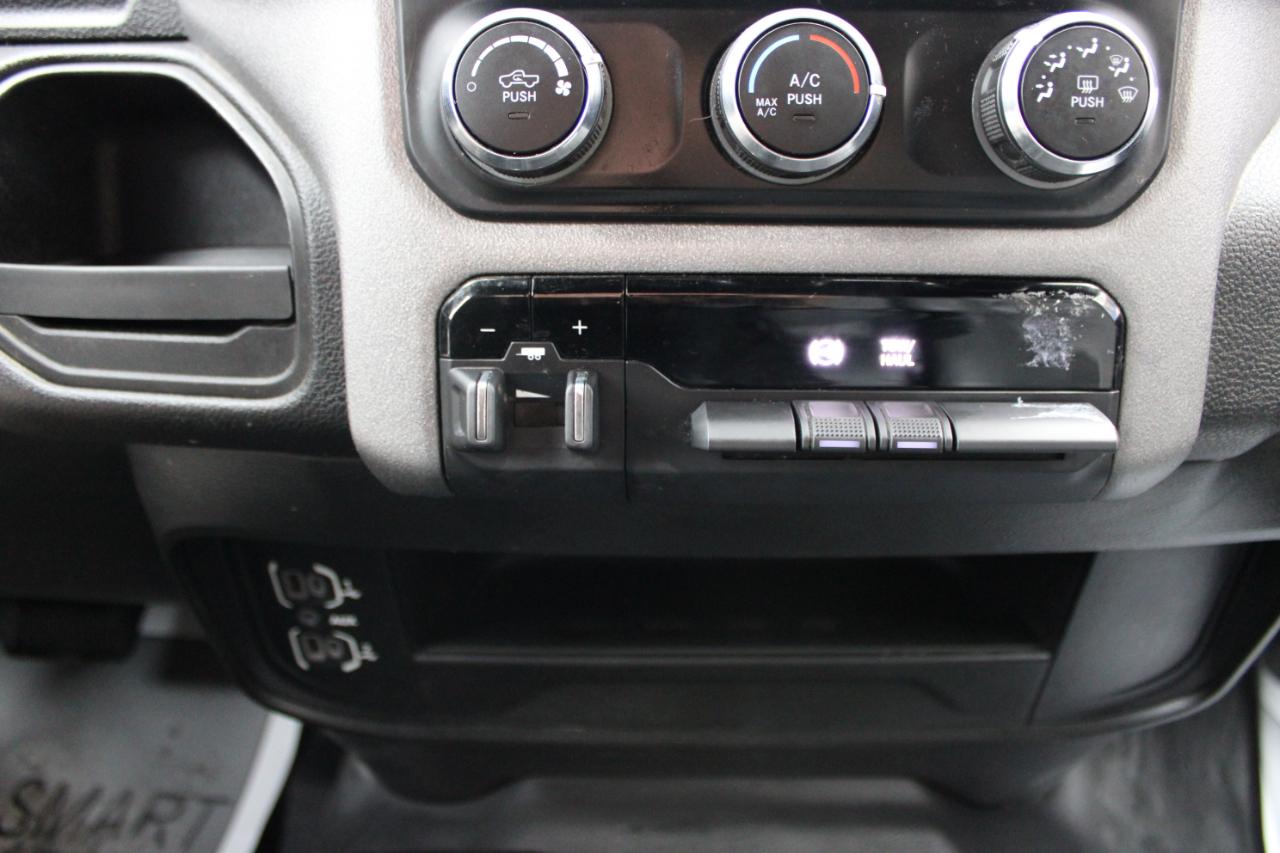 RAM 3500 Tradesman Crew Cab 2023