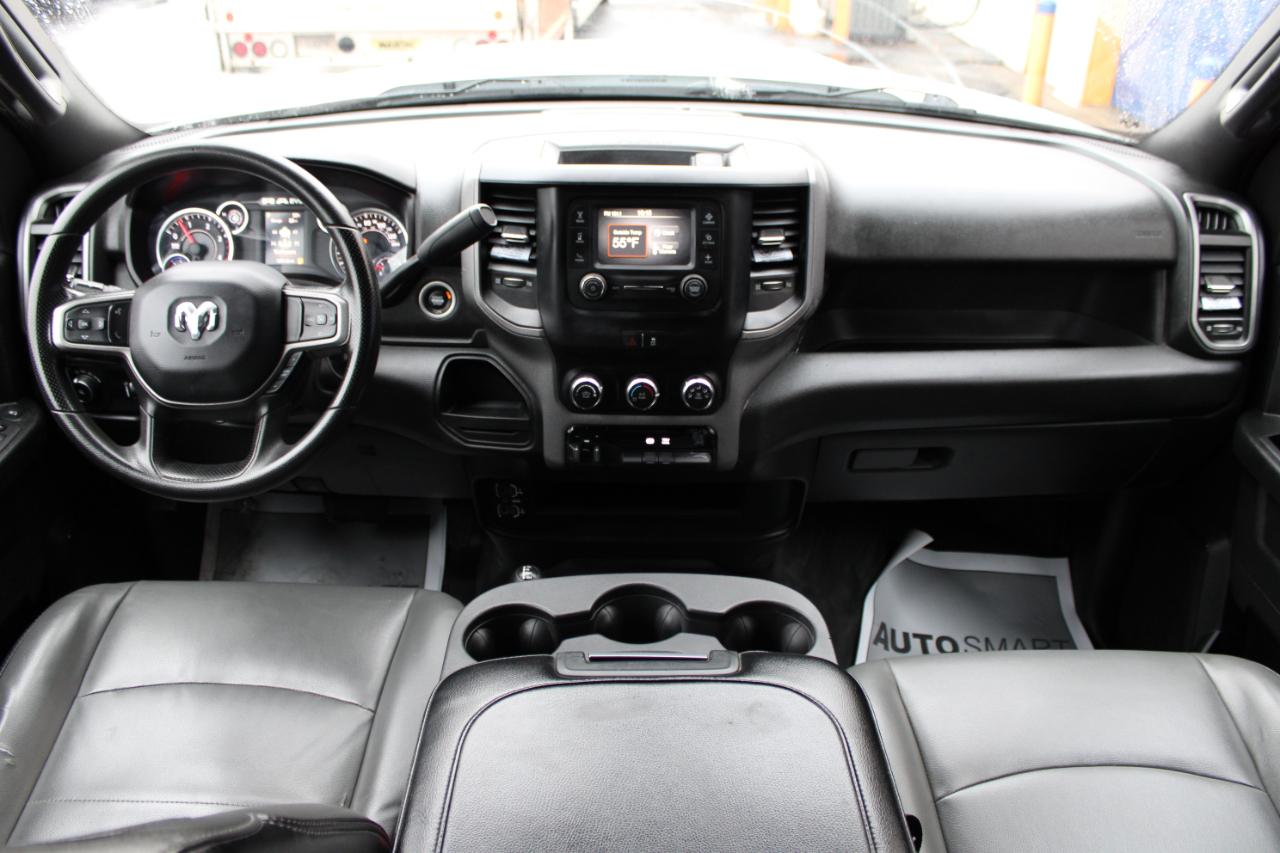 RAM 3500 Tradesman Crew Cab 2023