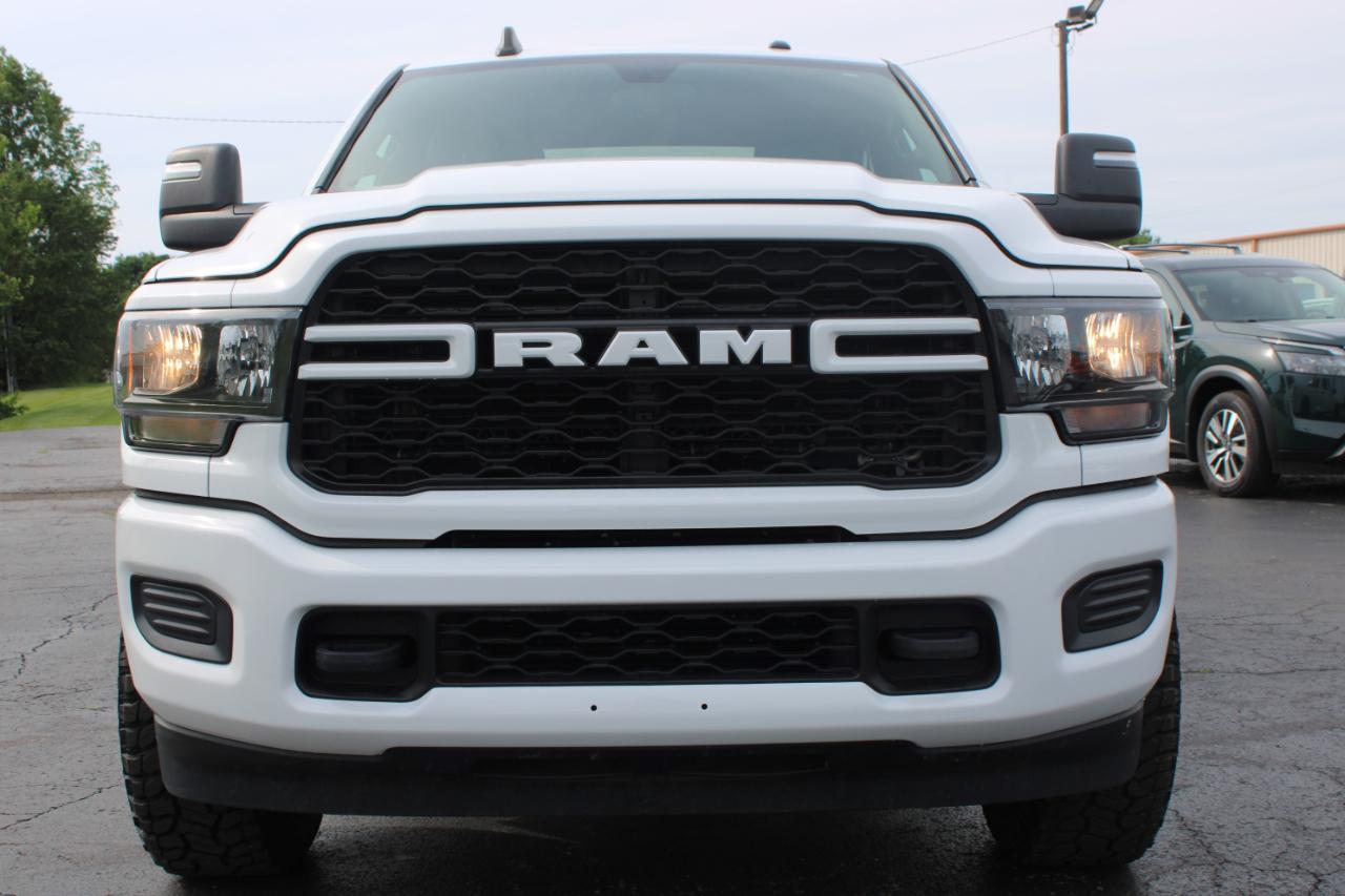 RAM 3500 Tradesman Crew Cab 2023