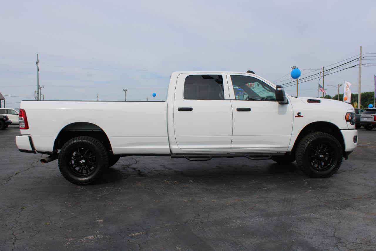 RAM 3500 Tradesman Crew Cab 2023