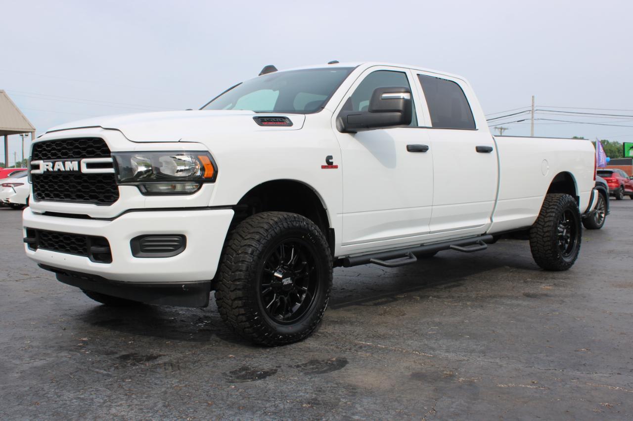 RAM 3500 Tradesman Crew Cab 2023