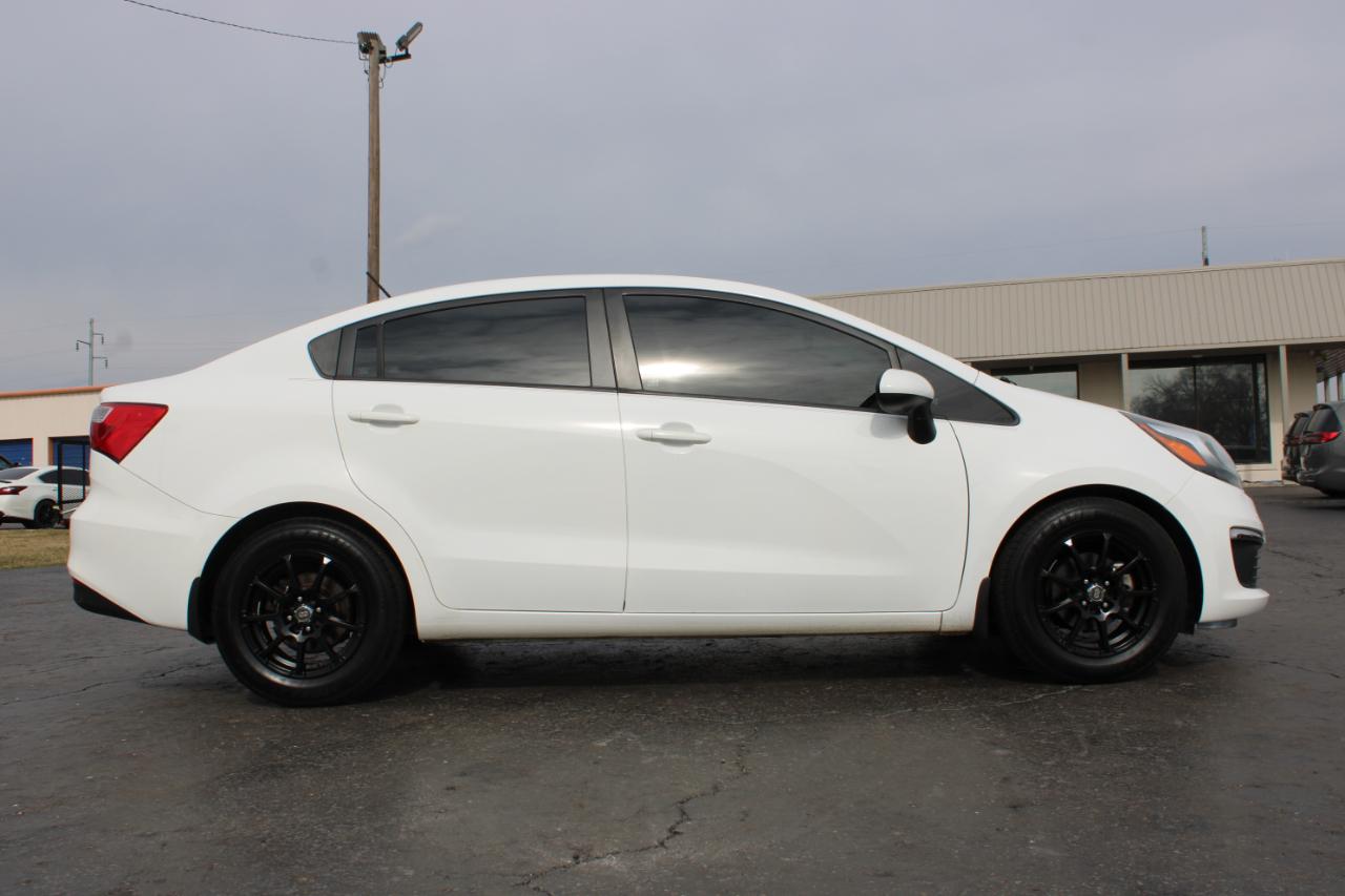 Kia Rio LX 2016