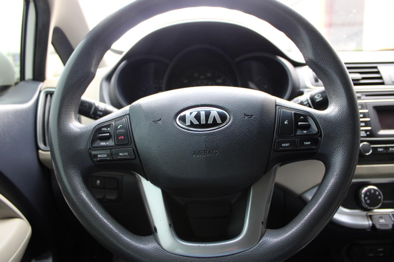 Kia Rio LX 2016
