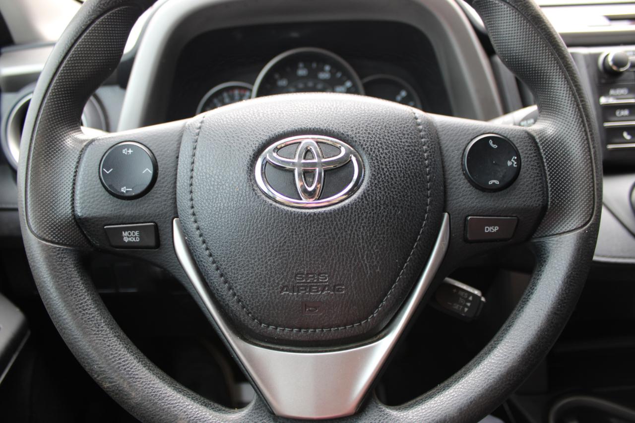 Toyota RAV4 LE FWD 2016