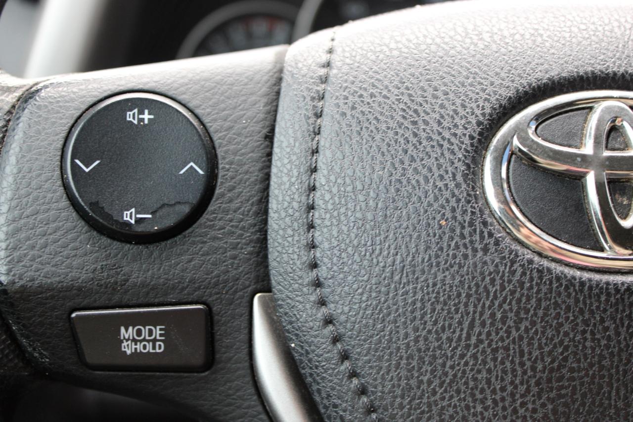 Toyota RAV4 LE FWD 2016