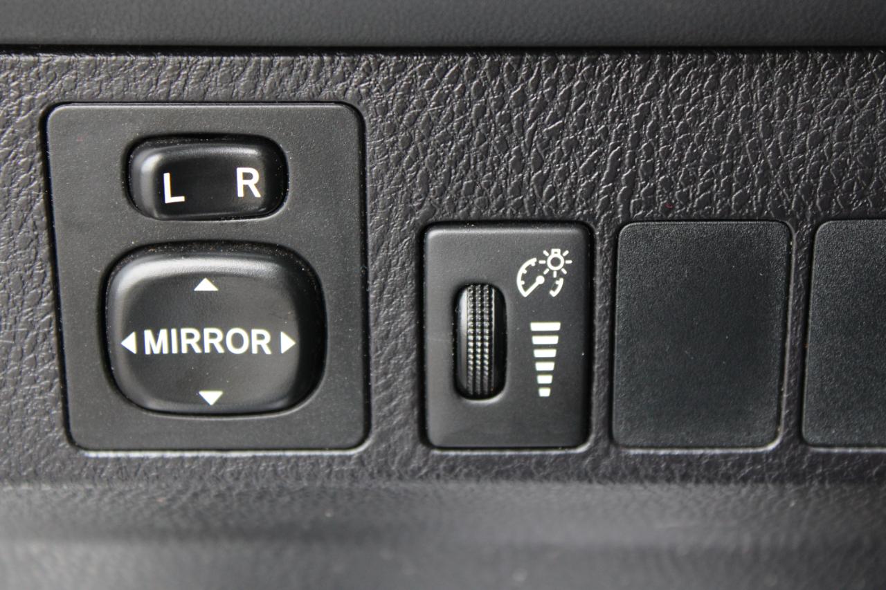 Toyota RAV4 LE FWD 2016