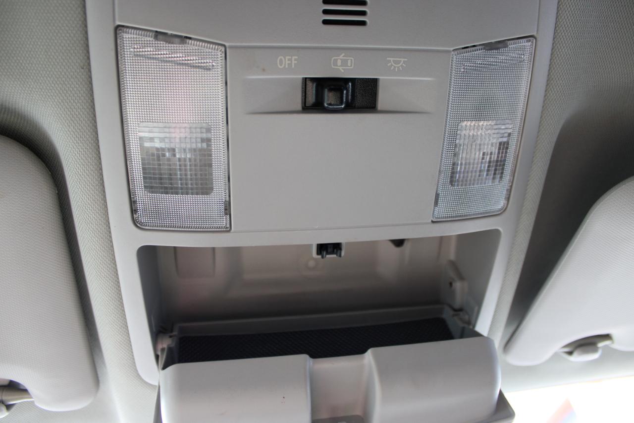 Toyota RAV4 LE FWD 2016