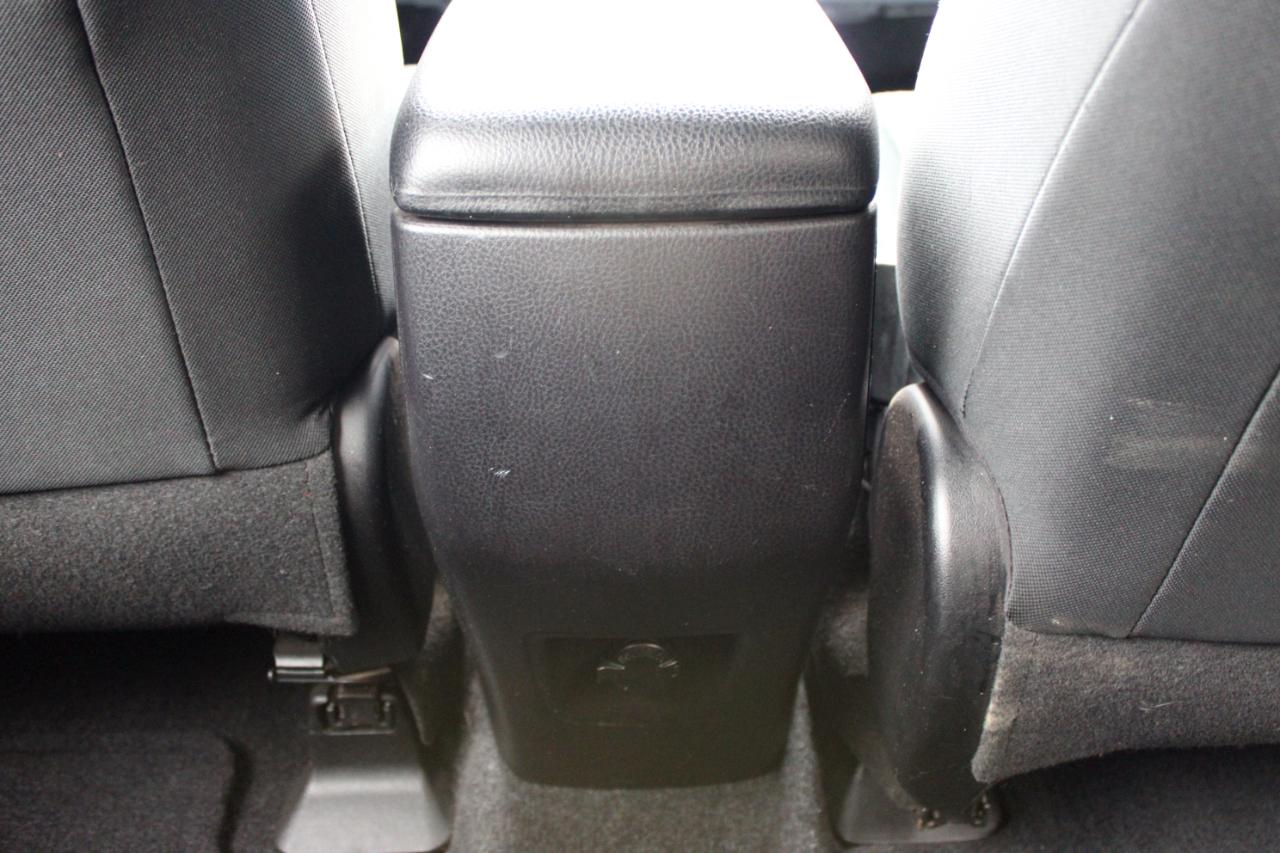 Toyota RAV4 LE FWD 2016