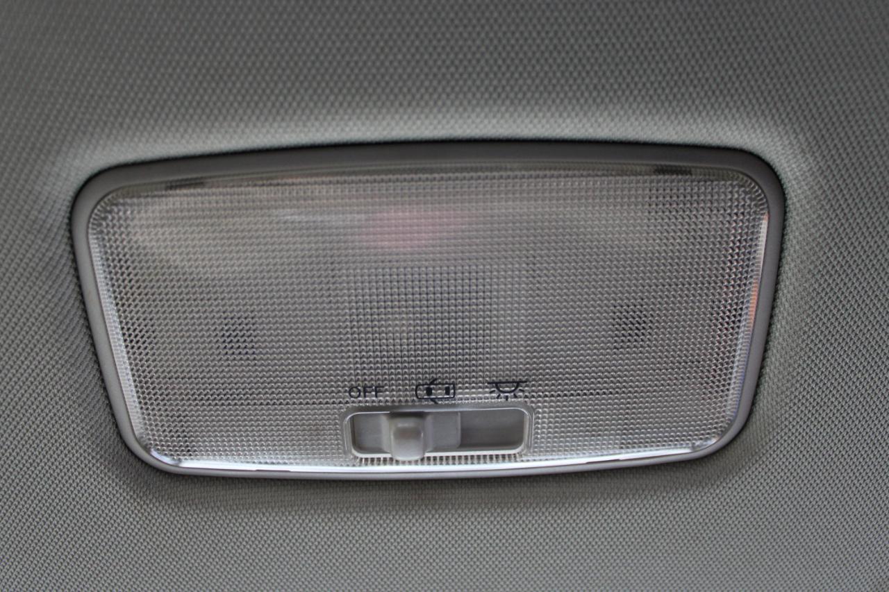 Toyota RAV4 LE FWD 2016