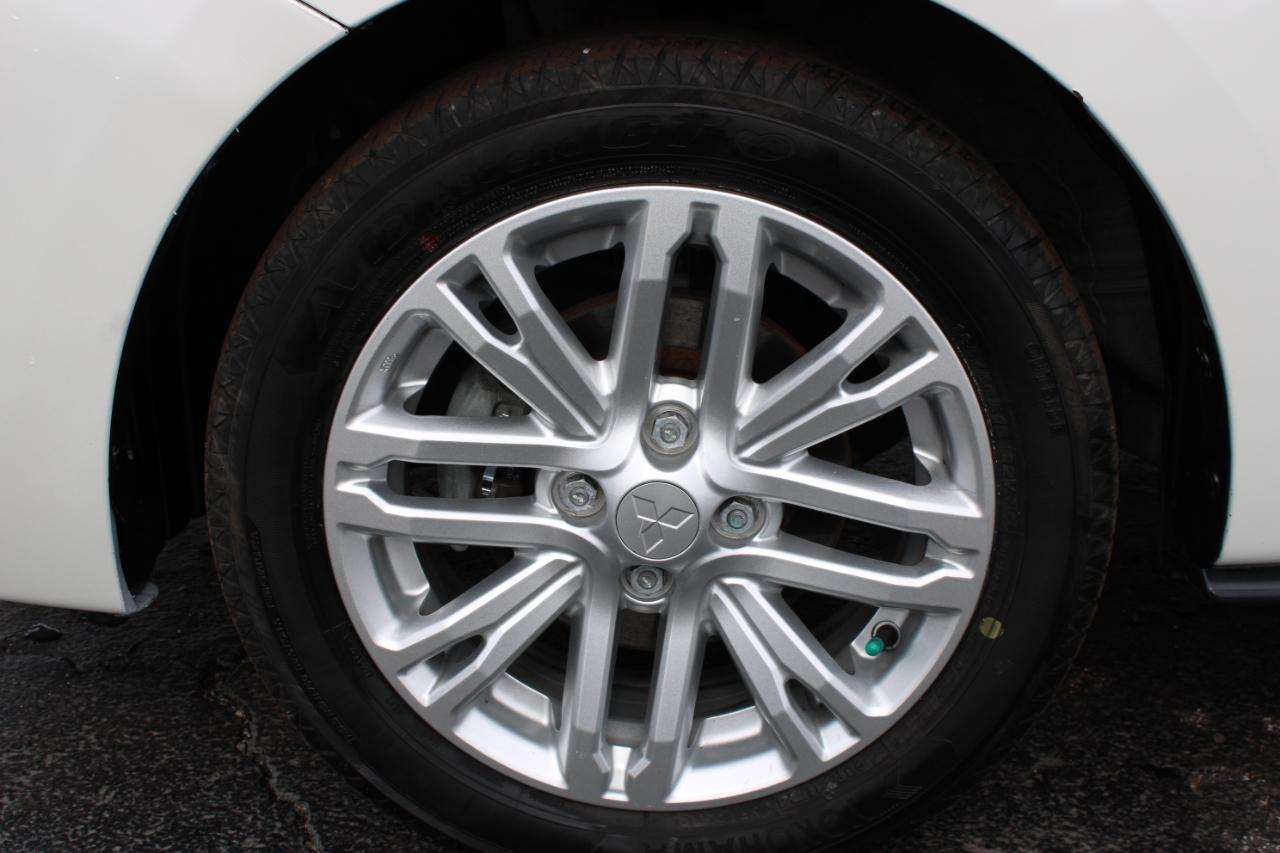 Mitsubishi Mirage G4  2019