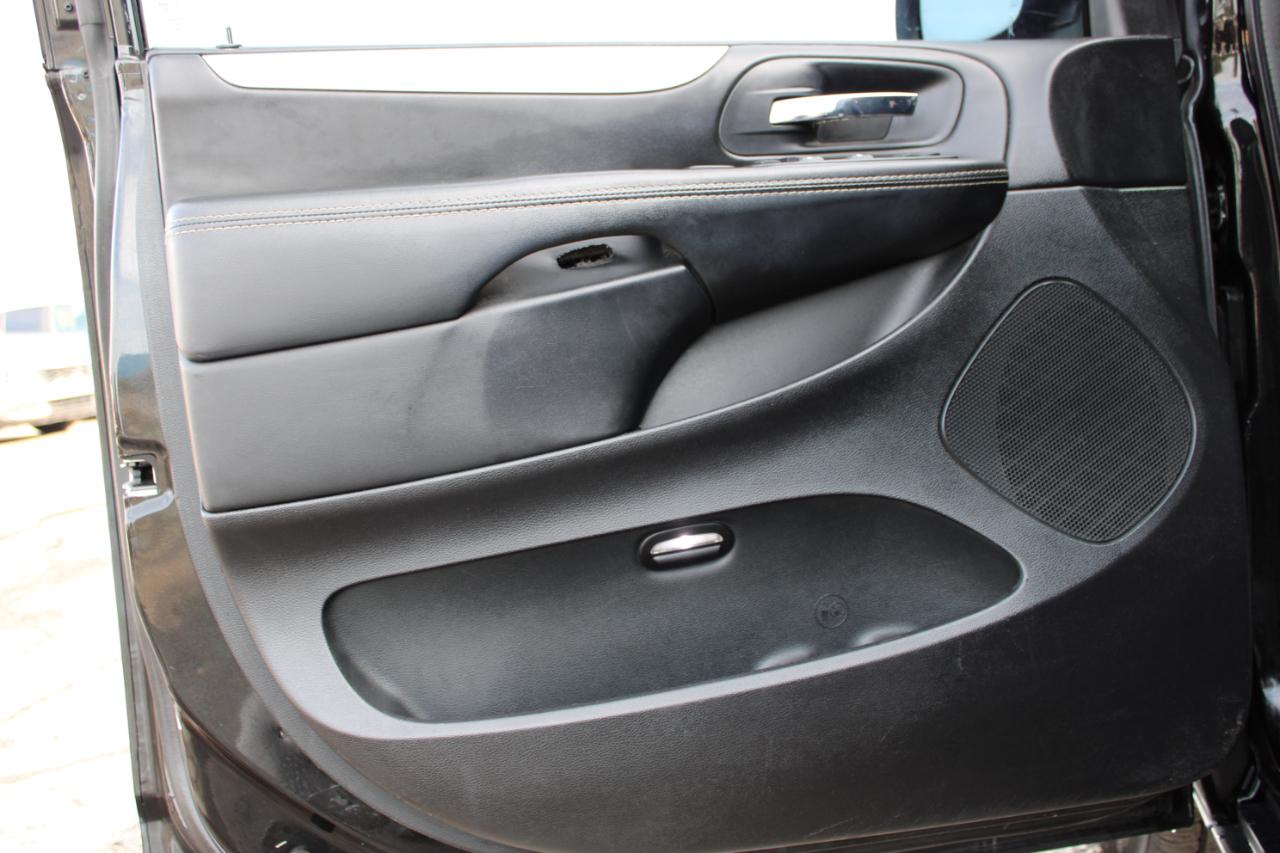 Dodge Grand Caravan SE 2015