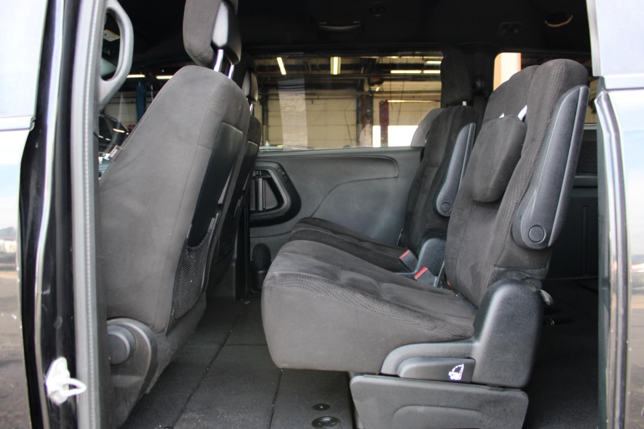 Dodge Grand Caravan SE 2015
