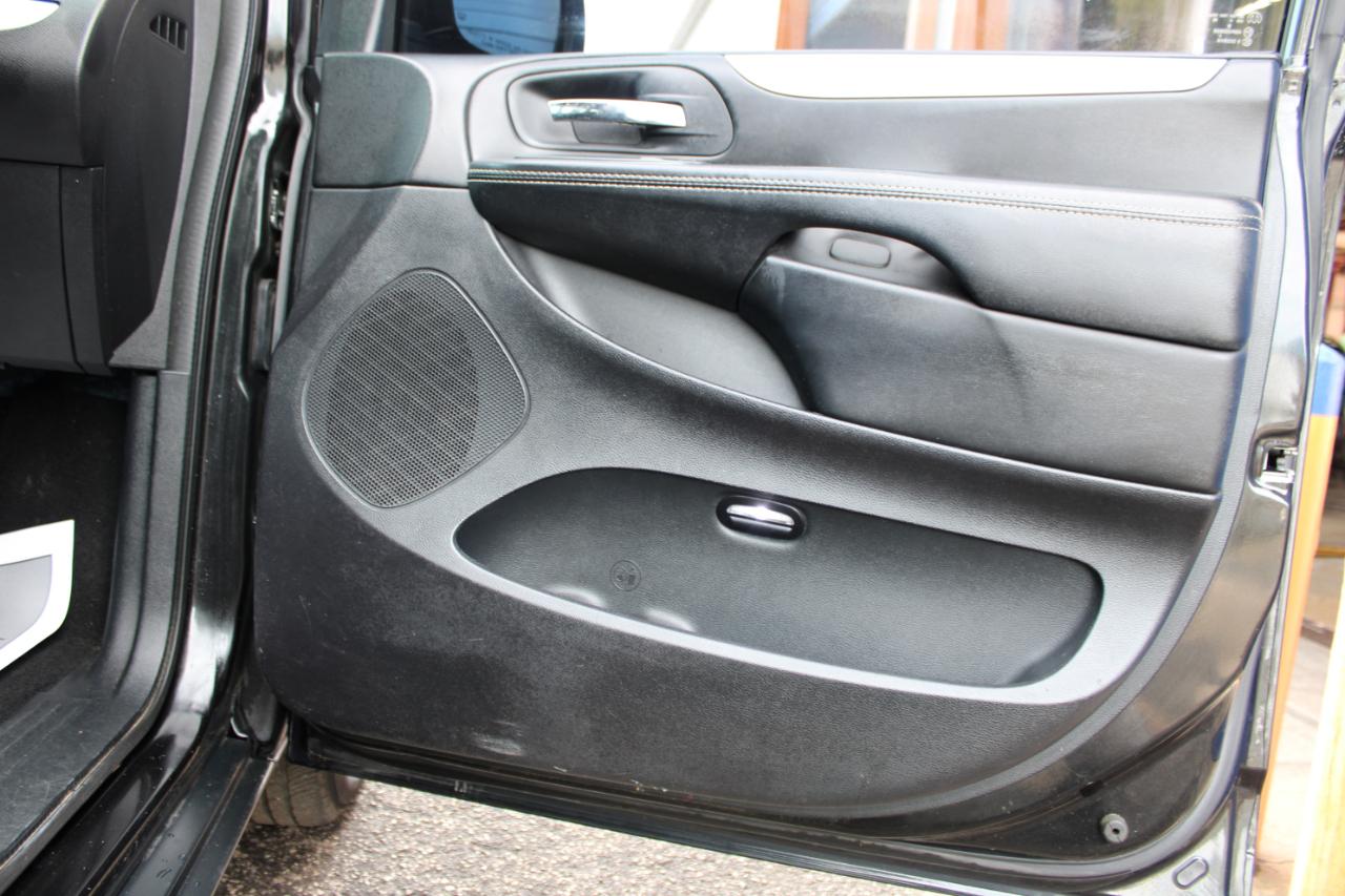 Dodge Grand Caravan SE 2015