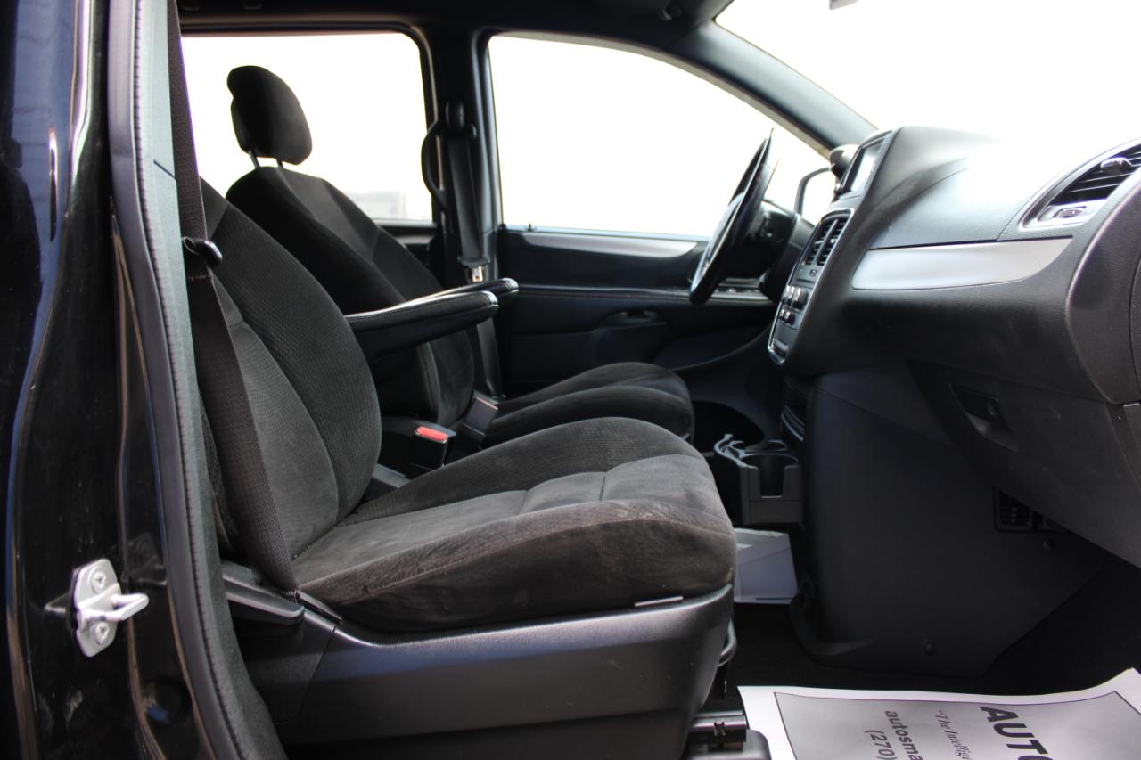 Dodge Grand Caravan SE 2015