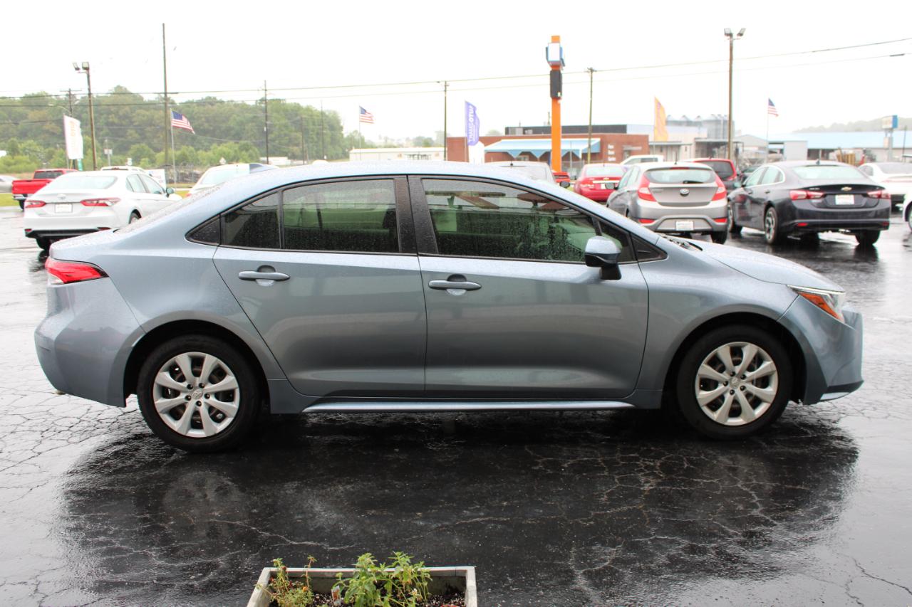 Toyota Corolla LE 2022