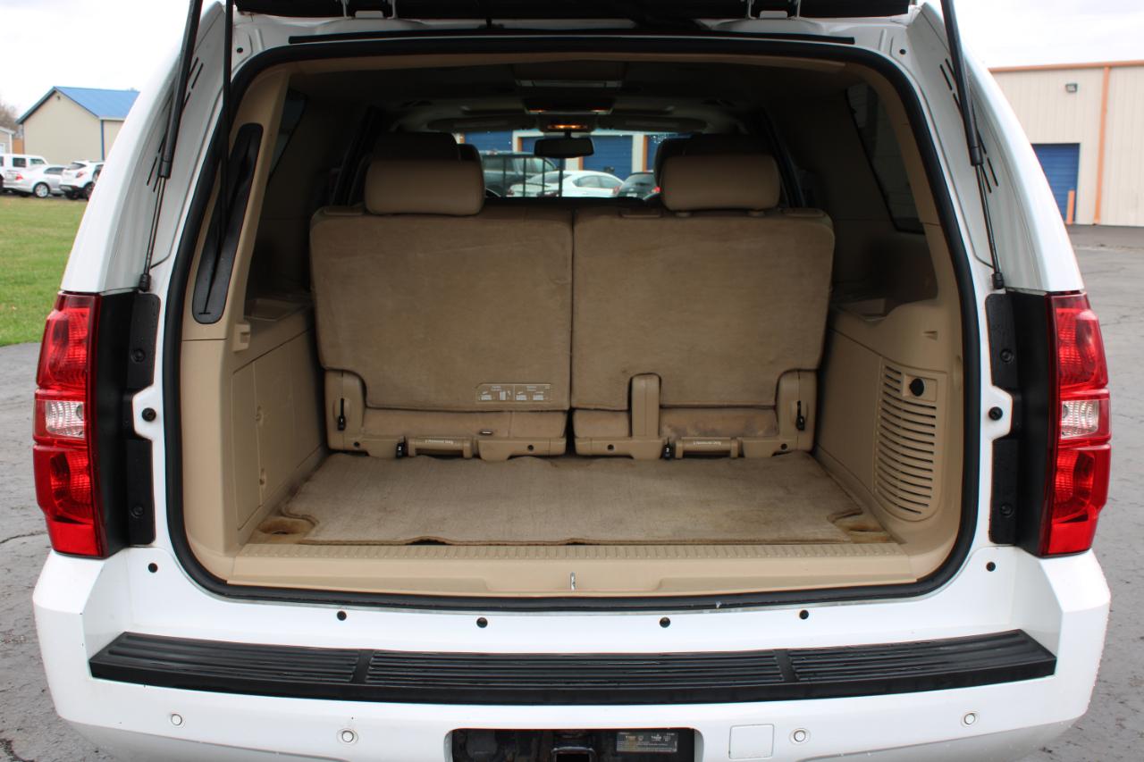 Chevrolet Suburban LT 1500 2WD 2014