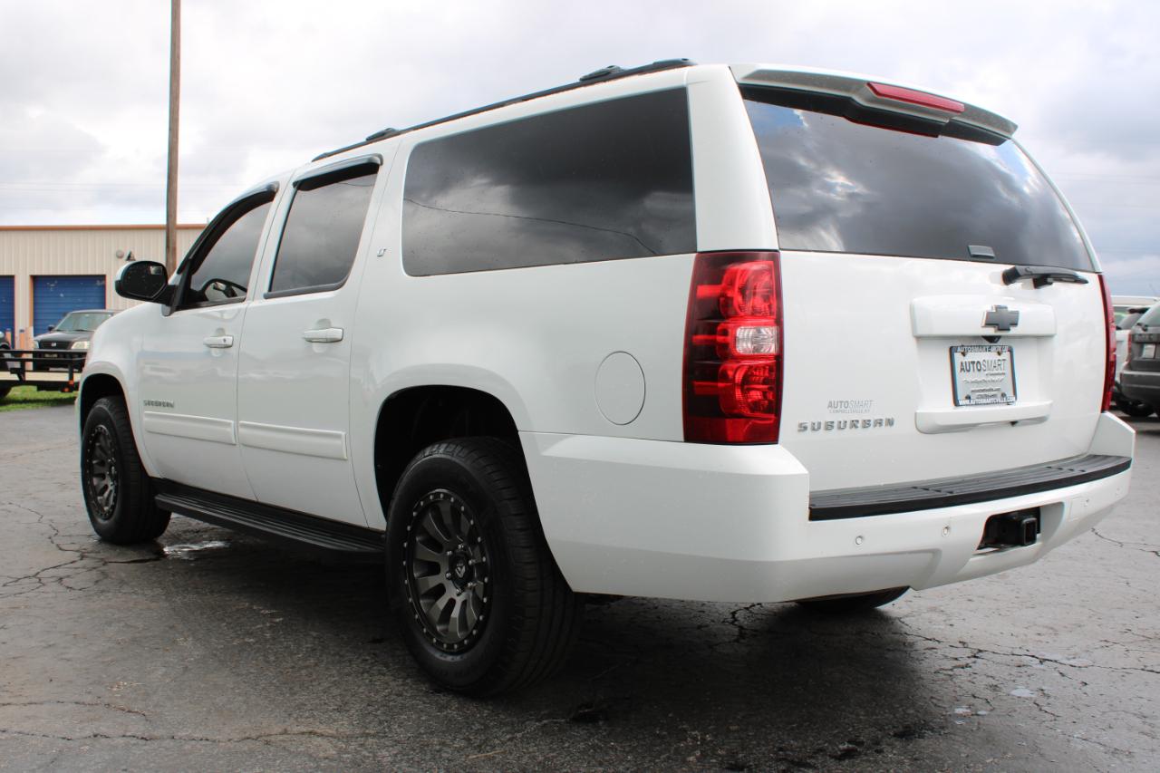 Chevrolet Suburban LT 1500 2WD 2014