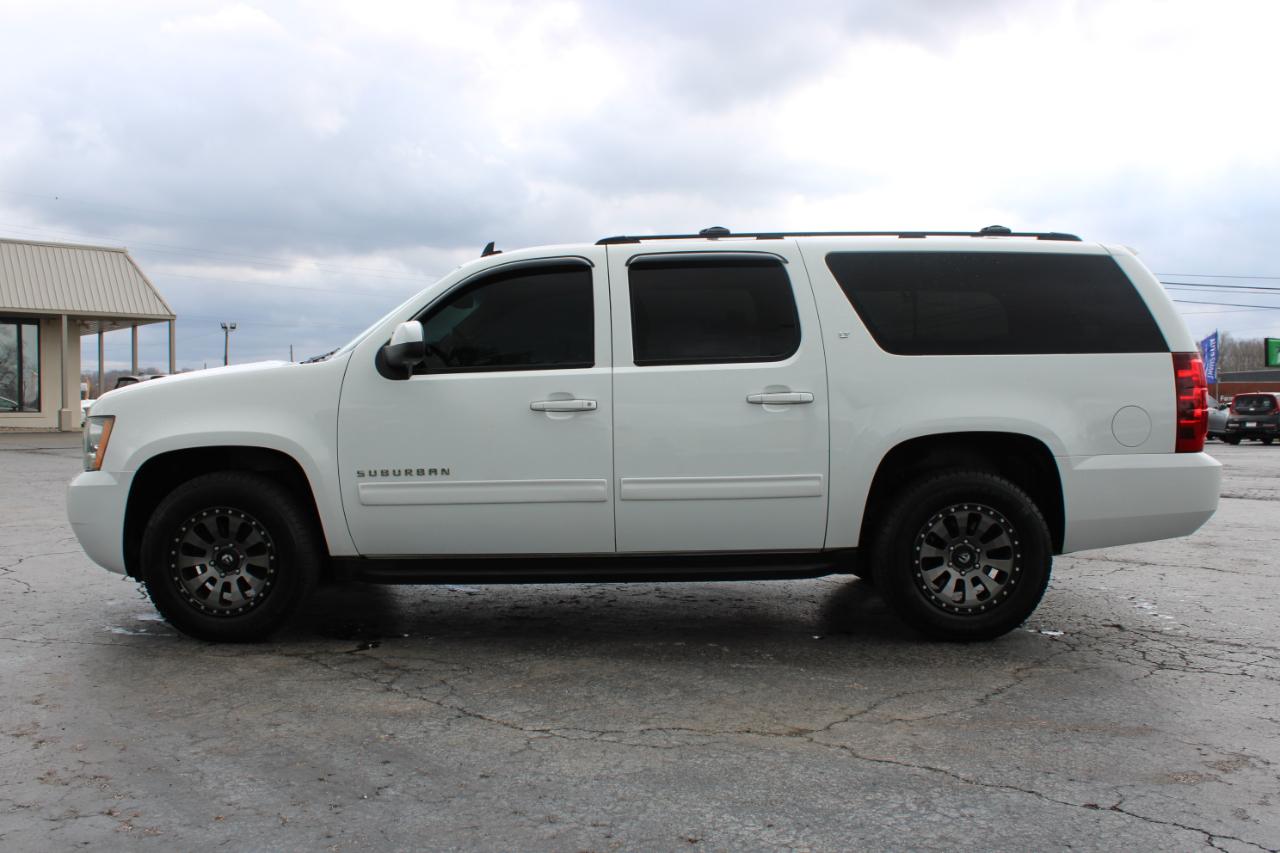 Chevrolet Suburban LT 1500 2WD 2014