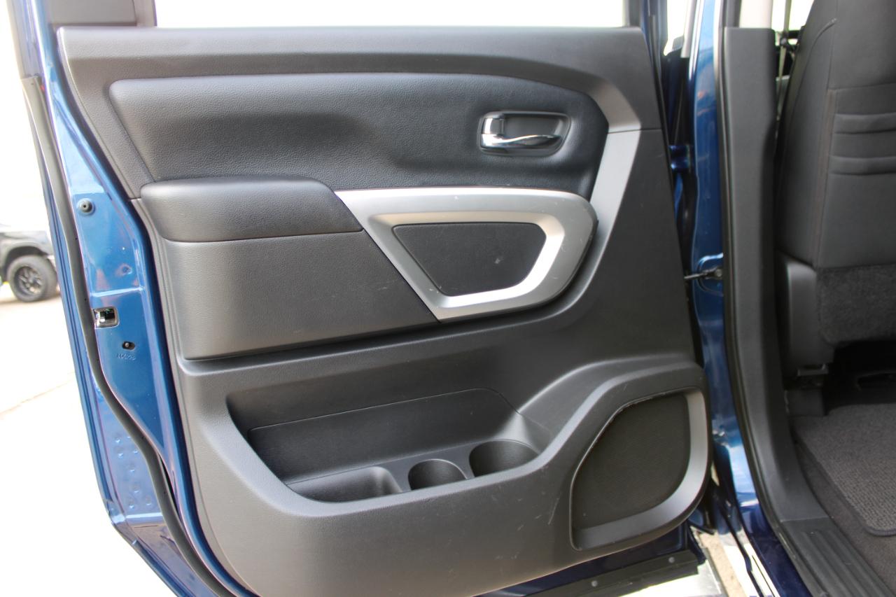 Nissan Titan XD SV 4WD Diesel 2017