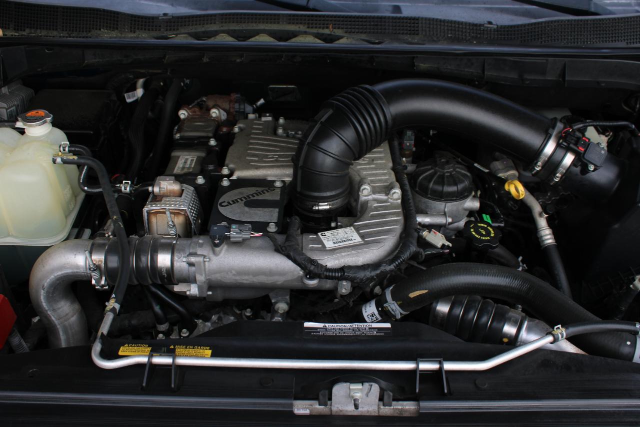 Nissan Titan XD SV 4WD Diesel 2017