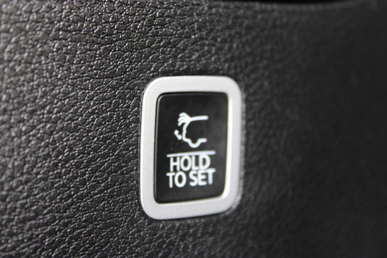 Jeep Wagoneer Series III 2022