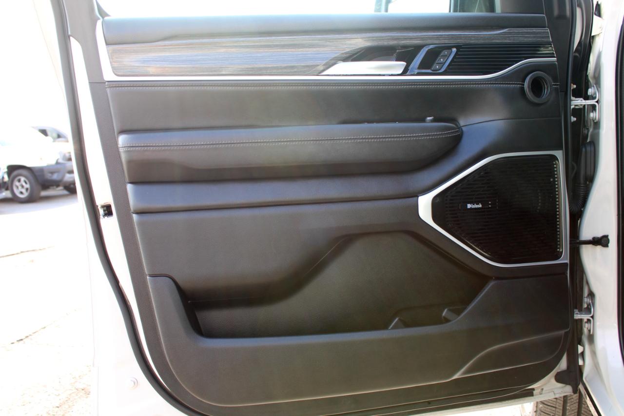 Jeep Wagoneer Series III 2022