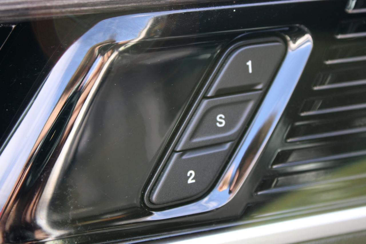 Jeep Wagoneer Series III 2022