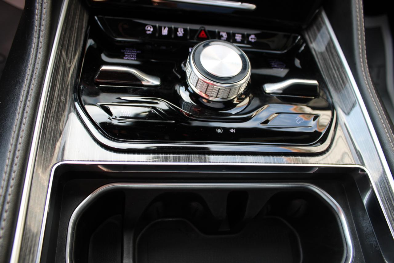 Jeep Wagoneer Series III 2022